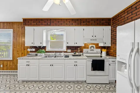 27 Shen Valley Drive Weyers Cave VA 24486