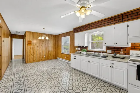 27 Shen Valley Drive Weyers Cave VA 24486