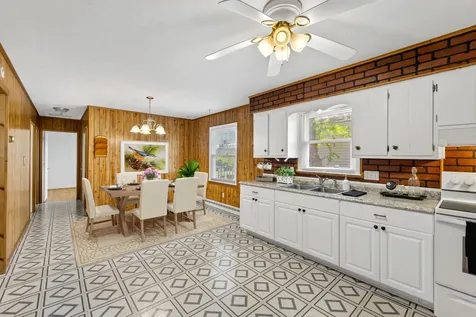 27 Shen Valley Drive Weyers Cave VA 24486