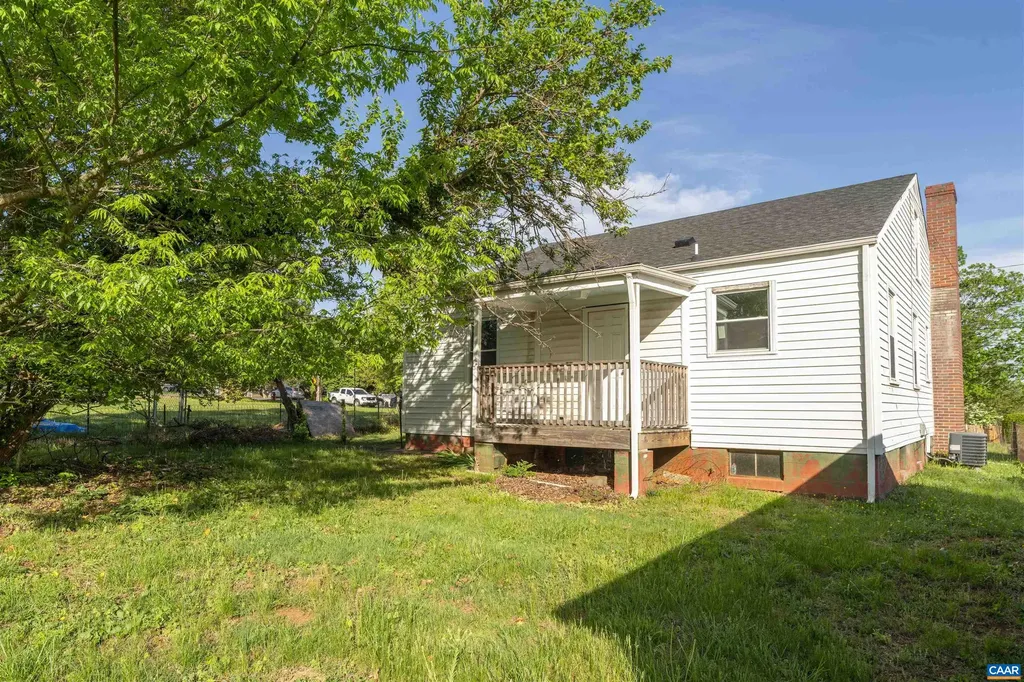 1116 Locust Avenue Charlottesville VA 22901