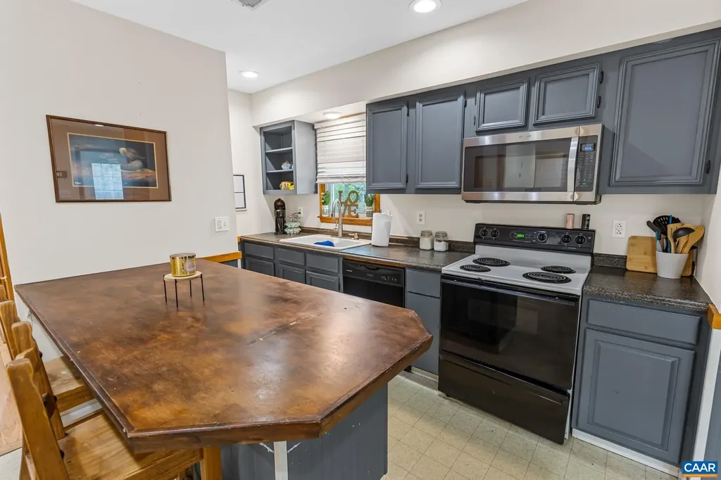 4586 Spotswood Trail Barboursville VA 22923
