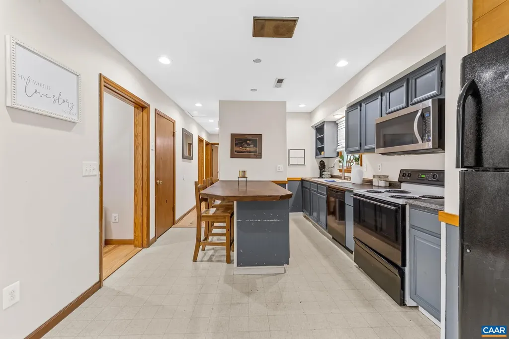 4586 Spotswood Trail Barboursville VA 22923