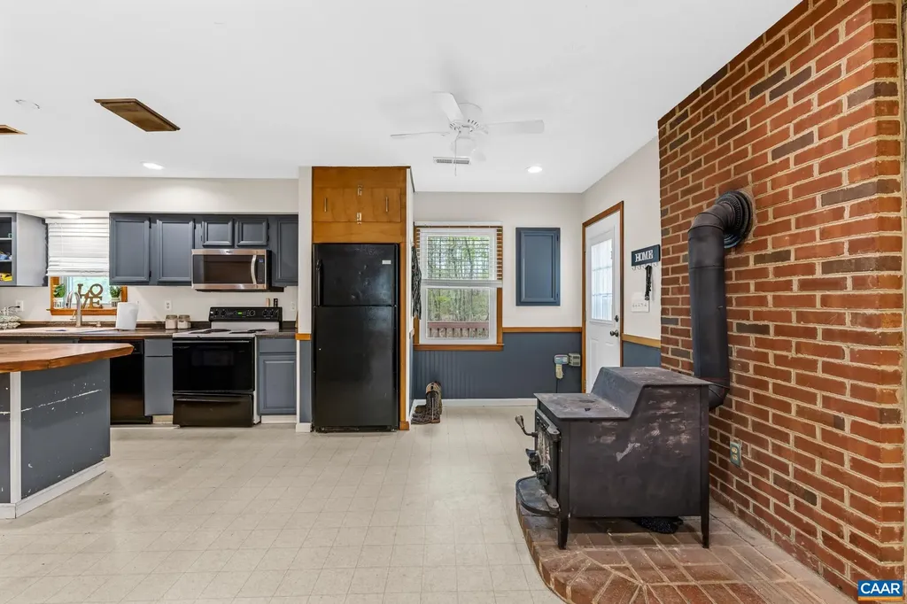 4586 Spotswood Trail Barboursville VA 22923
