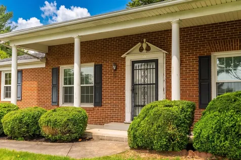 56 Idlewood Boulevard Staunton VA 24401