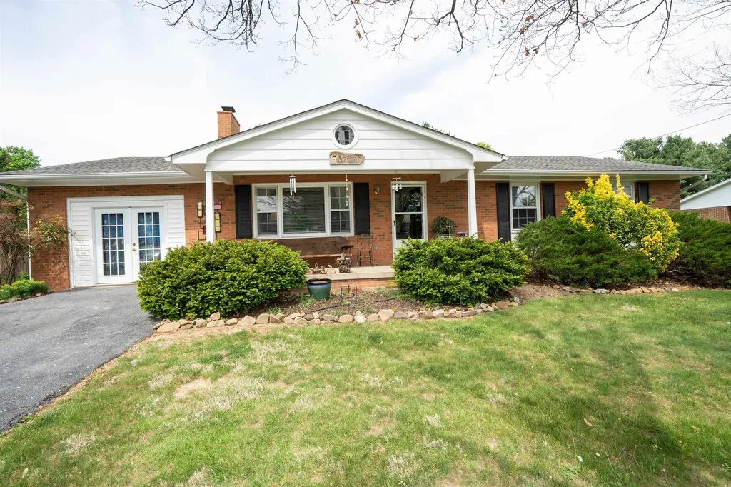 9839 Massanutten Avenue New Market VA 22844