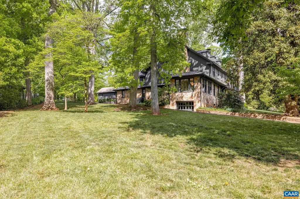 2662 Jefferson Park Circle Charlottesville VA 22903