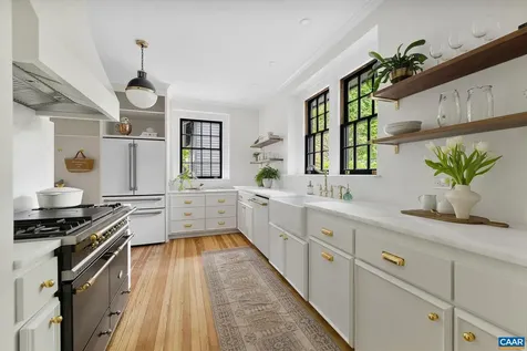 2662 Jefferson Park Circle Charlottesville VA 22903