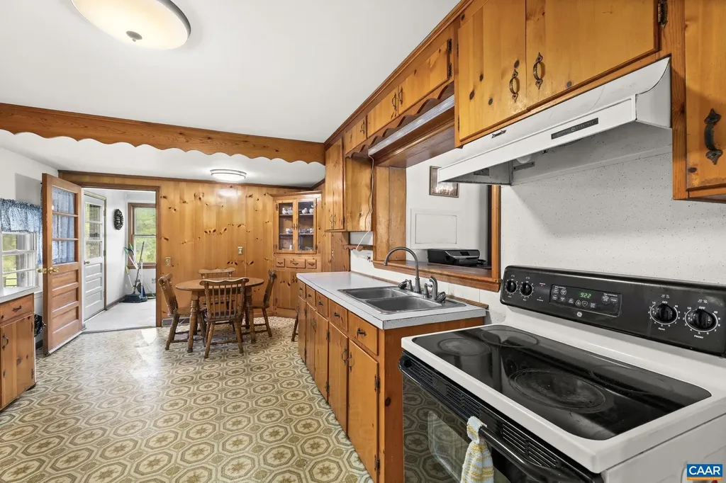 18188 Lovers Lane Gordonsville VA 22942