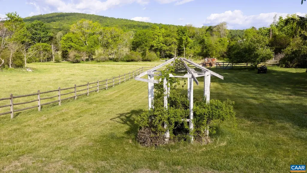 18188 Lovers Lane Gordonsville VA 22942