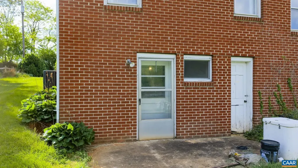 18188 Lovers Lane Gordonsville VA 22942