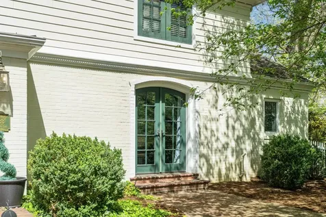 633 Oak Avenue Waynesboro VA 22980