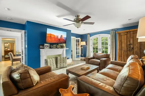 633 Oak Avenue Waynesboro VA 22980