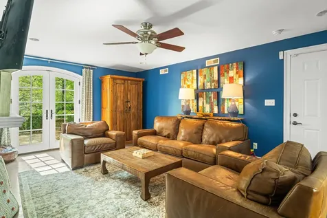 633 Oak Avenue Waynesboro VA 22980