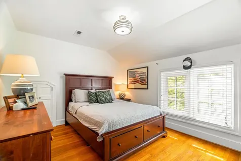 633 Oak Avenue Waynesboro VA 22980