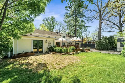 633 Oak Avenue Waynesboro VA 22980
