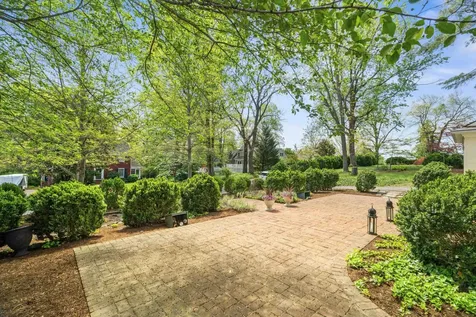 633 Oak Avenue Waynesboro VA 22980
