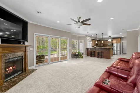 204 Tadpole Lane Greenville VA 24440