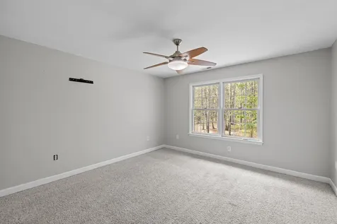 204 Tadpole Lane Greenville VA 24440