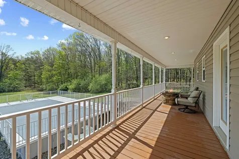 204 Tadpole Lane Greenville VA 24440