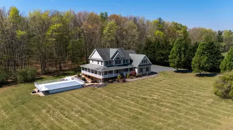 204 Tadpole Lane Greenville VA 24440