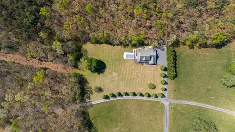 204 Tadpole Lane Greenville VA 24440