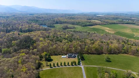 204 Tadpole Lane Greenville VA 24440