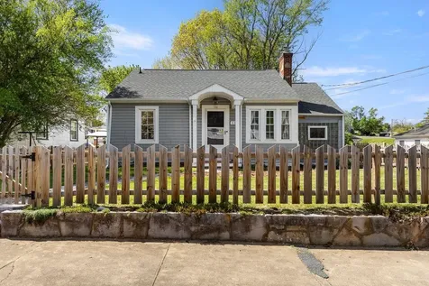110 Hays Avenue Staunton VA 24401