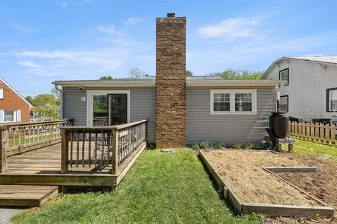110 Hays Avenue Staunton VA 24401