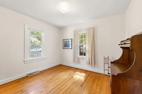 110 Hays Avenue Staunton VA 24401