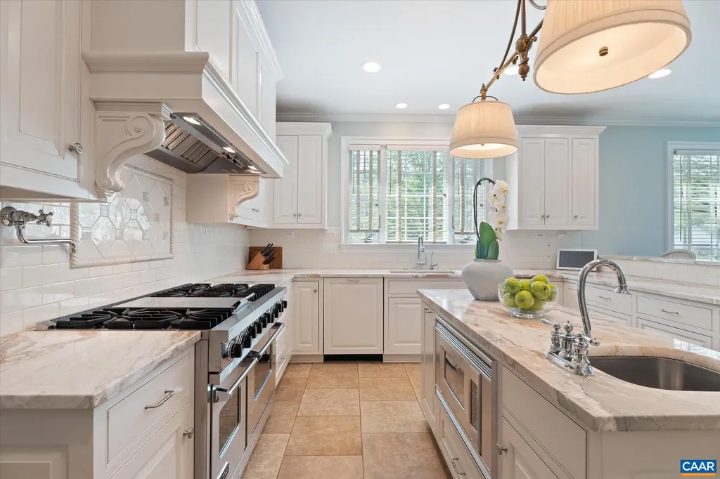 515 Rocks Farm Drive Charlottesville VA 22903