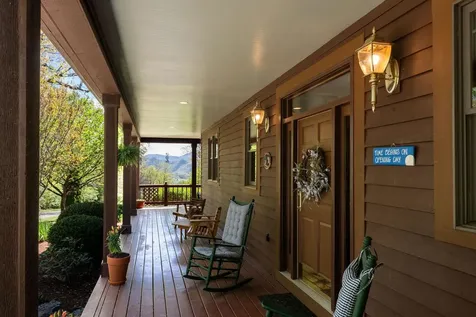 150 Fairfield Estates Drive Raphine VA 24472