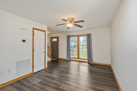 302 16th Street Grottoes VA 24441