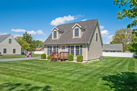 302 16th Street Grottoes VA 24441