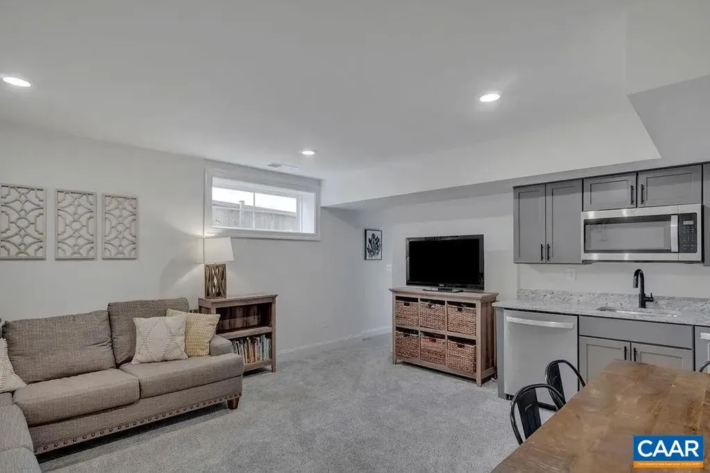 22 Warwick Drive Crozet VA 22932