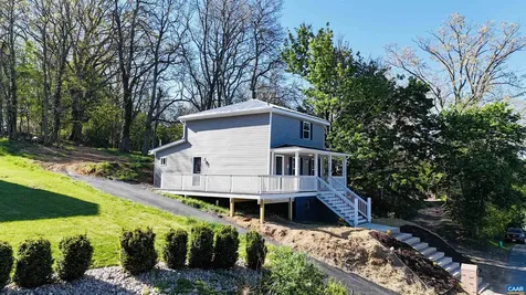 427 Montgomery Avenue Staunton VA 24401