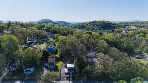 427 Montgomery Avenue Staunton VA 24401