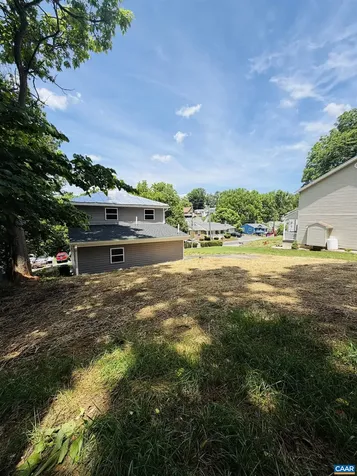 427 Montgomery Avenue Staunton VA 24401