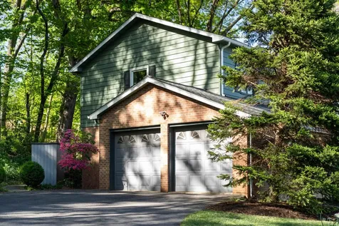 807 Brae Burn Place N Staunton VA 24401