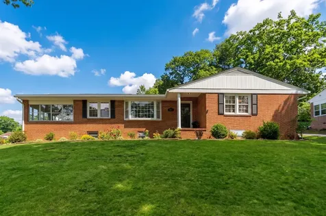 525 Robin Street Staunton VA 24401