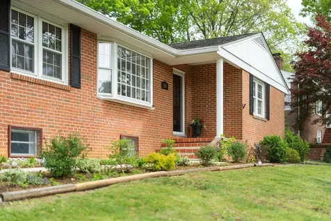 525 Robin Street Staunton VA 24401