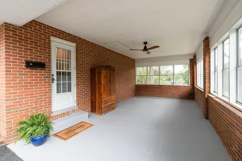 525 Robin Street Staunton VA 24401