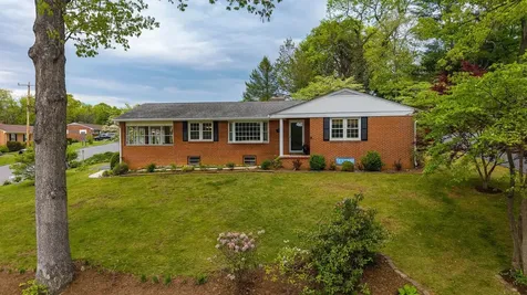 525 Robin Street Staunton VA 24401