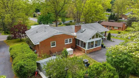 525 Robin Street Staunton VA 24401