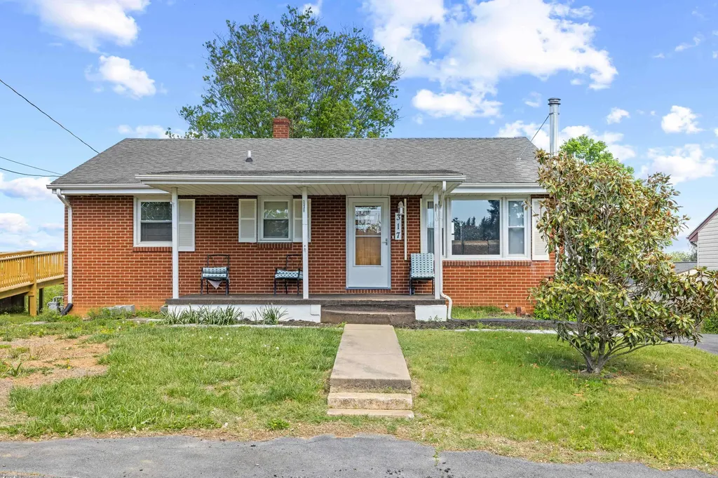 317 Ridge Road Staunton VA 24401