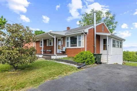 317 Ridge Road Staunton VA 24401