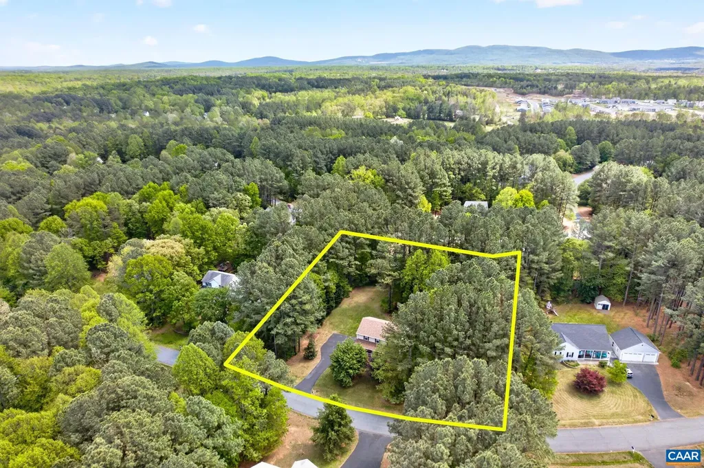 154 White Cedar Road Barboursville VA 22923