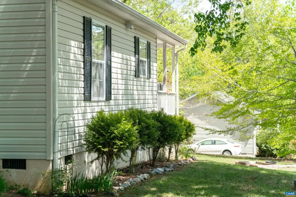 23 Arapaho Trail Palmyra VA 22963