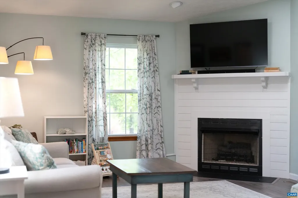 23 Arapaho Trail Palmyra VA 22963