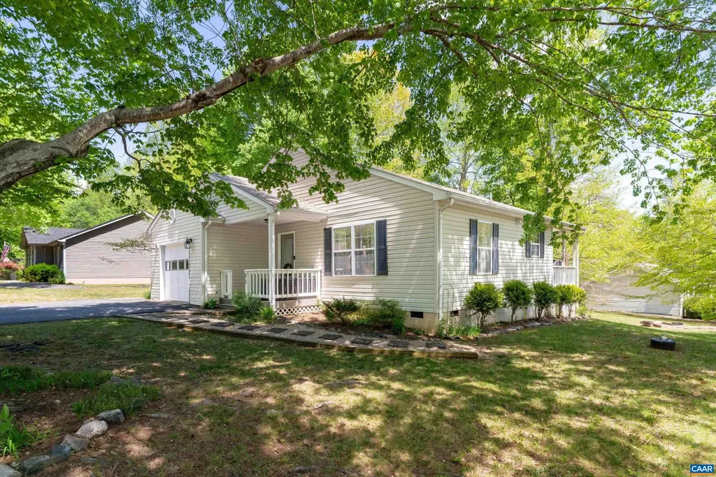 23 Arapaho Trail Palmyra VA 22963