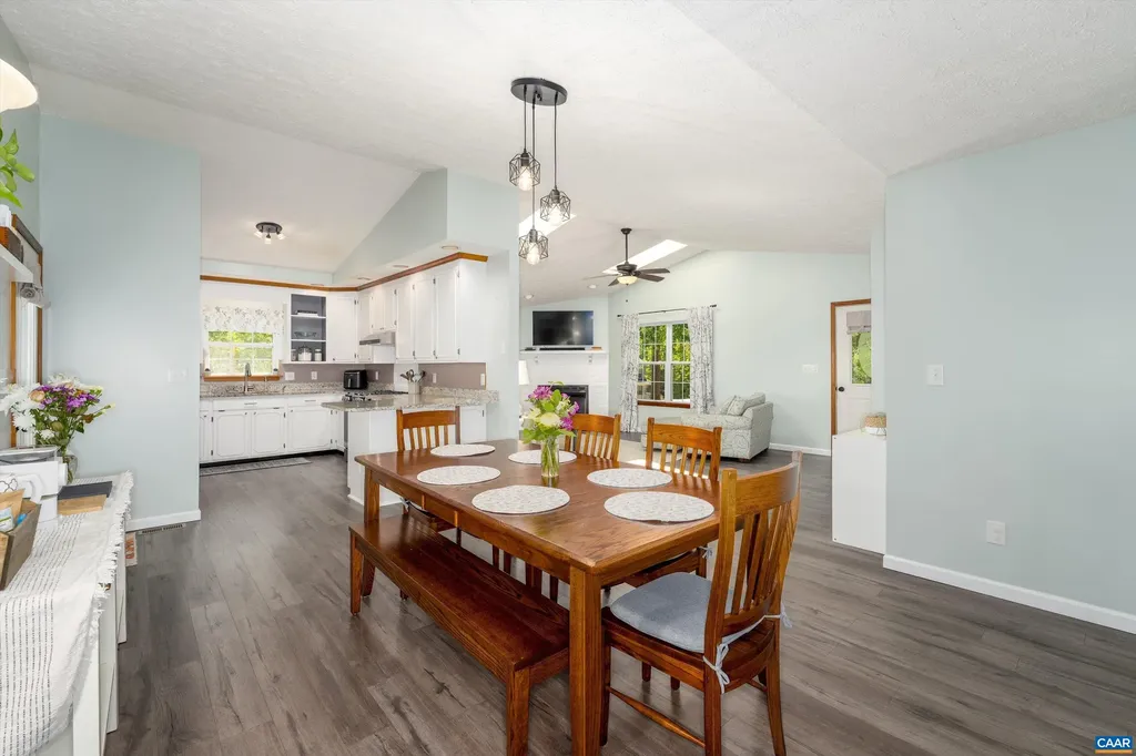 23 Arapaho Trail Palmyra VA 22963